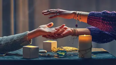 Falcı anne-kızın 46 milyon dolarlık vurgunu: "Milyarder sizi kurtaracak"