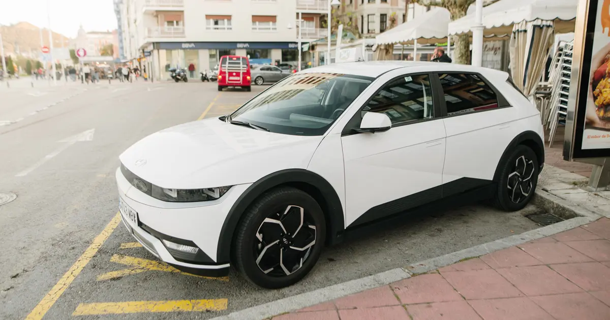 Hyundai ve KIA, 14 elektrikli araç için alarm verdi: Açık havada park edin