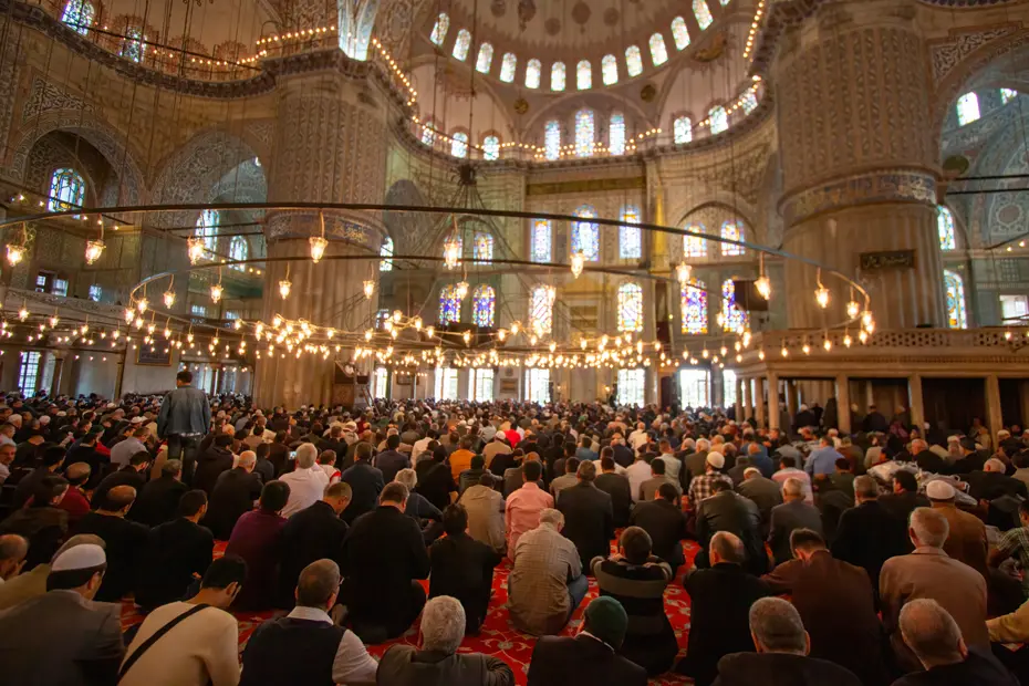 Bayram namazı nasıl kılınır, kaç rekat? Bayram namazı niyeti nasıl edilir? (Diyanet adım adım bayram namazı kılınışı)