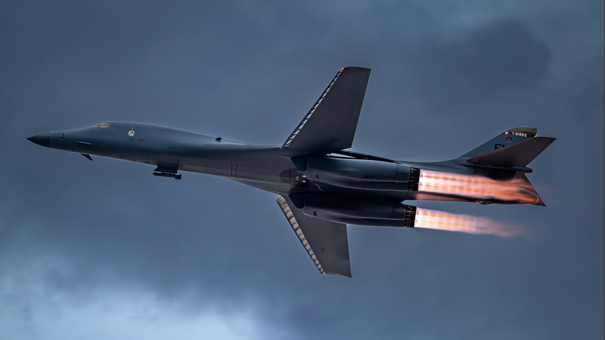 12 gün sonra bir ilk. ABD, İran'da B-1 bombardıman uçakları kullanıyor haber görseli