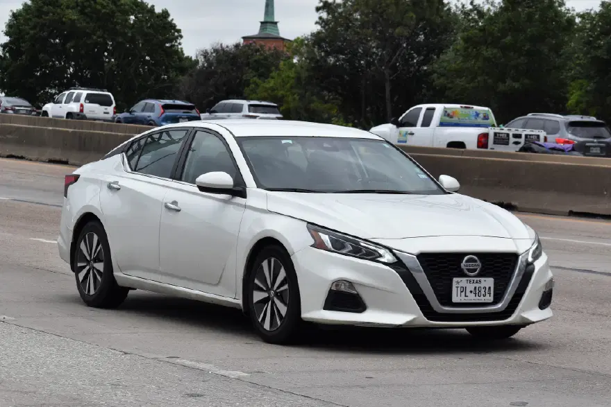 34 yıllık efsane yolun sonuna geldi. Nissan popüler modelin fişini çekti 3
