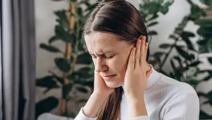Yüzünüzü yıkarken bile tetiklenebilir: Yanak ve göz bölgesinde ağrısı olanlar dikkat
