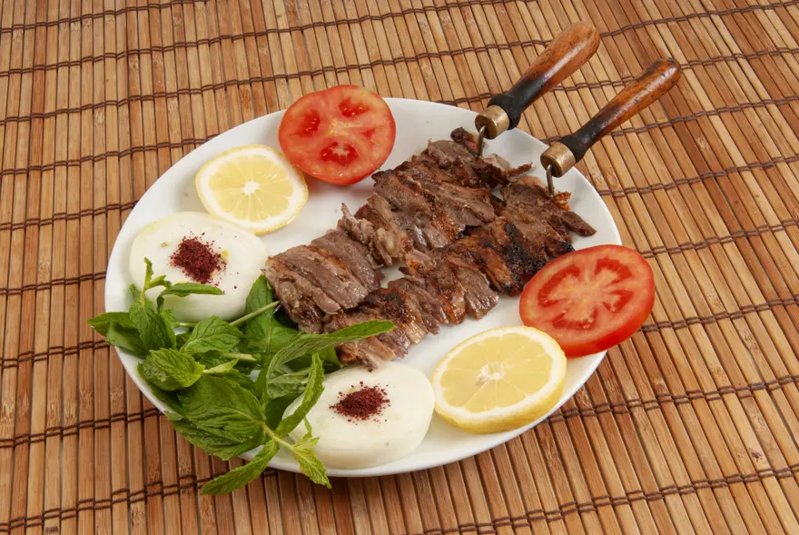 9- CAĞ KEBABI (TÜRKİYE) 10