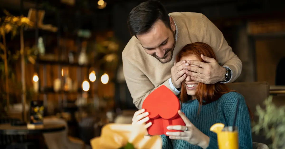 14 Şubat Sevgililer Günü için hediye önerileri. Sevginizi yansıtmanın en özel hali