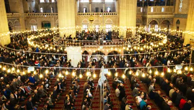 İl il bayram namazı saatleri 2026: Bayram namazı saat kaçta? İstanbul, Ankara, İzmir ve 81 ilin Kurban Bayramı namaz vakti