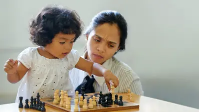 Üç yaşındaki Hintli çocuk satranç tarihine geçti