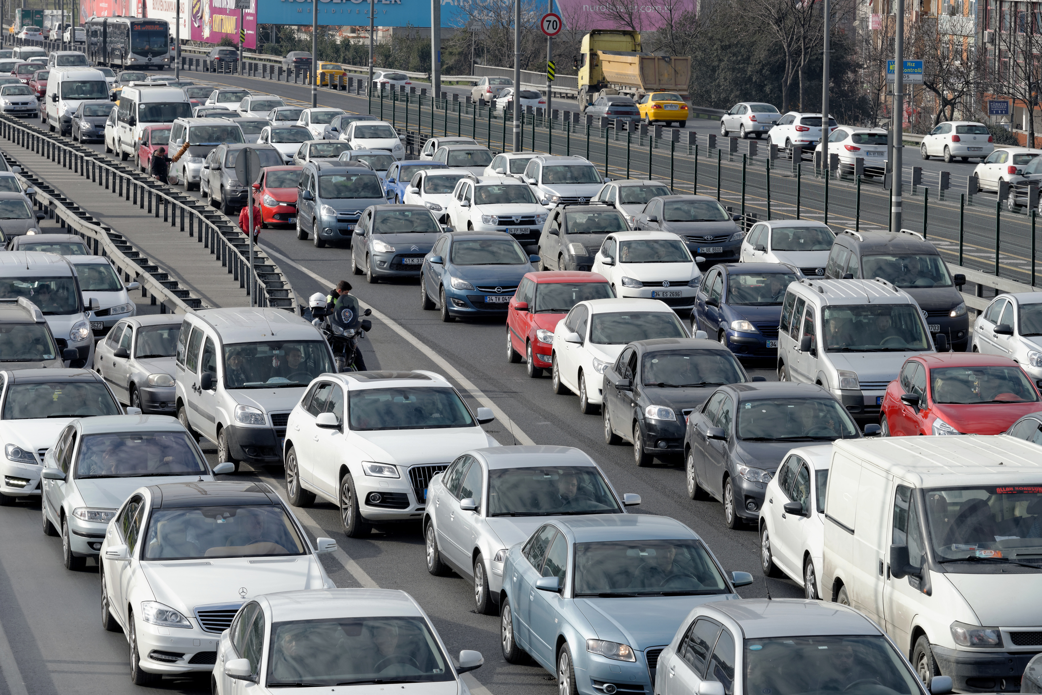 Araç sahiplerine soğuk duş. 408 bin liraya yükseldi, taksitle ödeniyor