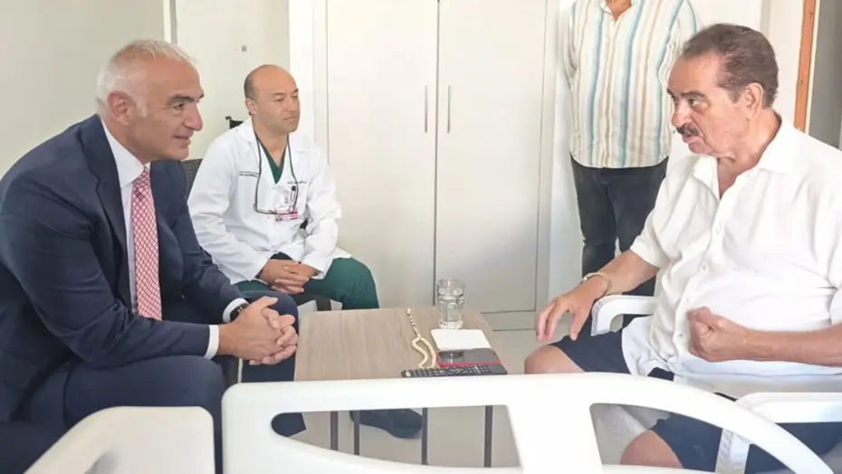Bakan Ersoy'dan İbrahim Tatlıses'e ziyaret