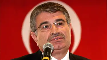 Eski bakana yurt dışına çıkış yasağı. 'Çakarlı' aracı bin liraya kiraya vermiş
