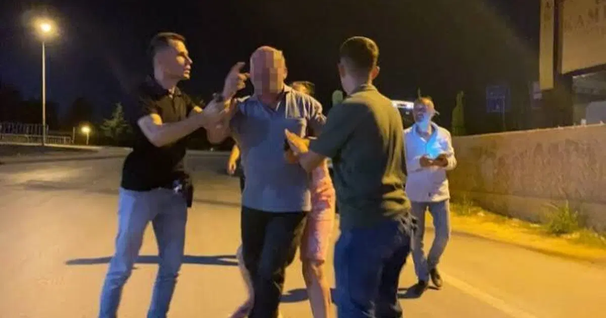 Alkollü sürücüden skandal hareket: Mermer fırlattı