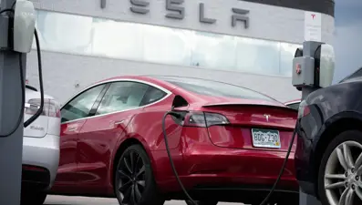 Tesla kan kaybediyor