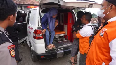 Endonezya'da hükümetin ücretsiz yemek programı binlerce kişiyi hastanelik etti