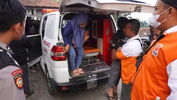 Endonezya'da hükümetin ücretsiz yemek programı binlerce kişiyi hastanelik etti