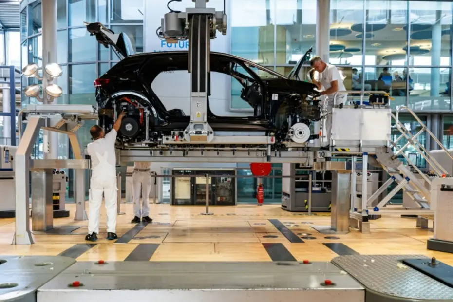 Almanya'nın otomotiv krizi genç mühendisleri işsiz bıraktı