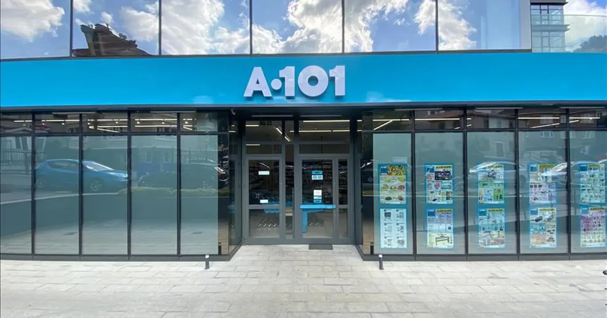 A101 aktüel ürünler kataloğu 26 Mart 2026: 58 inç televizyon, oyuncu masası, 150cc motosiklet ve bahçe ekipmanları bugün satışta