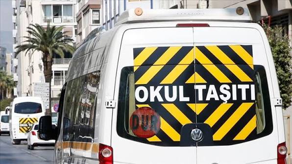 Okul servisleri denetlendi, ayakta öğrenci taşıyan sürücülere ceza kesildi