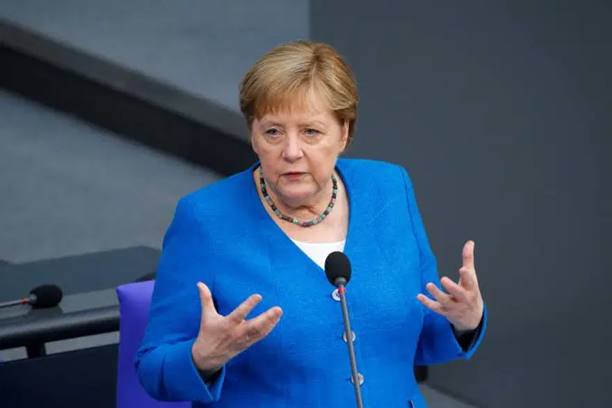 Merkel'den aşırı sağcı AfD'nin seçim zaferi sonrası ilk yorum. "İçim kan ağlıyor" Merkel'den aşırı sağcı AfD'nin seçim zaferi sonrası ilk yorum. "İçim kan ağlıyor"