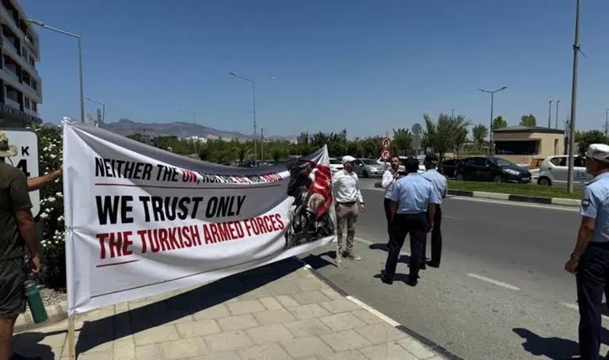 LEFKOŞA'DA PROTESTO 4 LEFKOŞA'DA PROTESTO 4