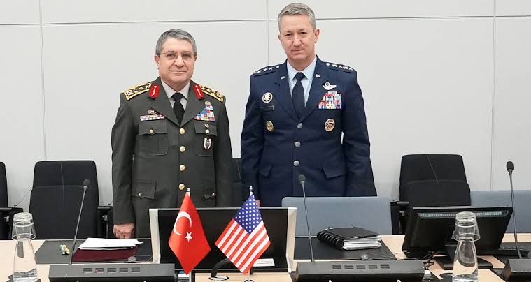 Bayraktaroğlu ABD'li mevkidaşıyla görüştü