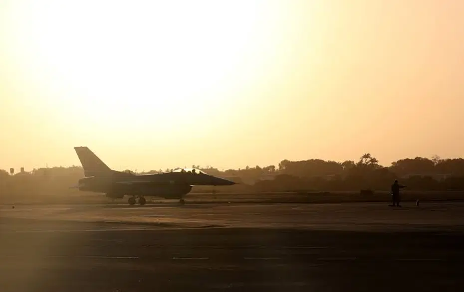ABD'nin Michigan eyaletinde eğitim sırasında F-16 savaş uçağı düştü