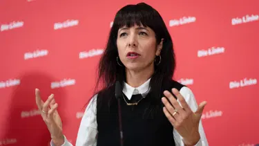 Hem Türk hem sosyalist. Berlin'de eyalet başbakanlığı için yarışıyor, Elif Eralp kimdir?