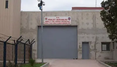 DEM Parti heyeti İmralı'ya gittiDEM Parti İmralı Heyeti, terör örgütü PKK elebaşı Abdullah Öcalan ile İmralı Adası'nda görüştü.