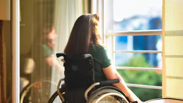 İnme geçirme yaşı düşüyor. 30 yaş altında risk arttı