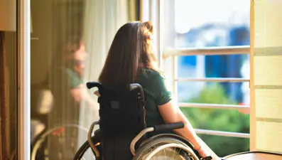 İnme geçirme yaşı düşüyor. 30 yaş altında risk arttı