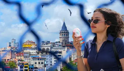 Tarih belli oldu. İstanbul yılın en sıcak gününü yaşayacakİstanbul'da sıcak hava etkisini artıracak. Poyraz etkisiyle rahat bir yaz geçiren İstanbullular, yılın en sıcak günlerini yaşayacak.