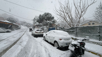 İstanbul'da lapa lapa kar yağışı. Kar yağışı ne zaman bitecek? AKOM saat verdi