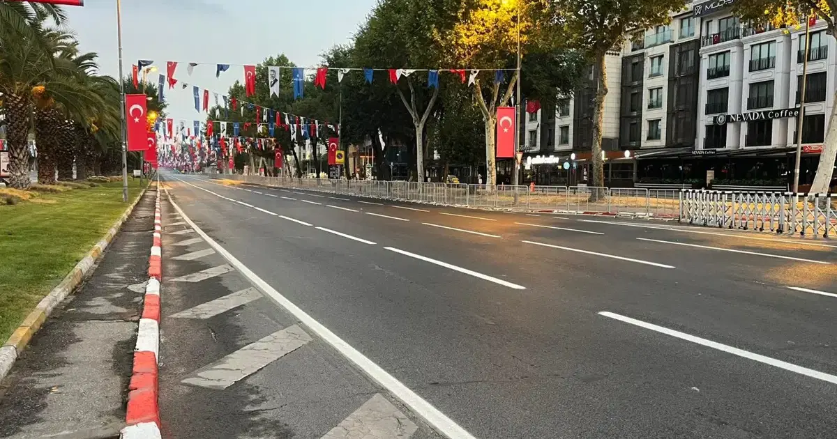 İstanbul'da pazar planı yapanlar dikkat! Üç ilçede yollar trafiğe kapanacak