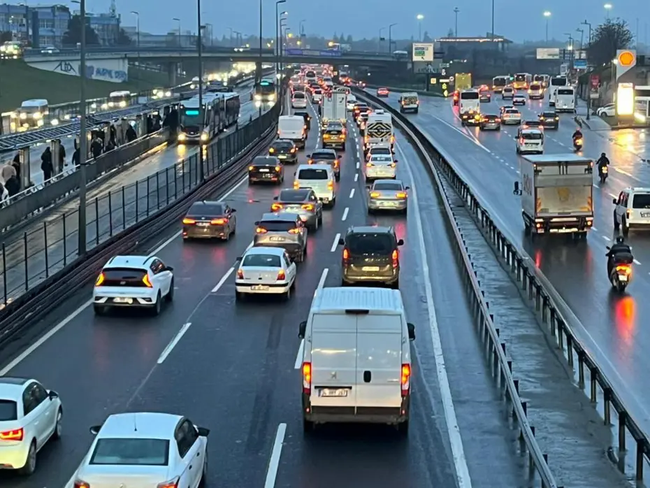 İstanbul'da bayram sonrası trafik yoğunluğu