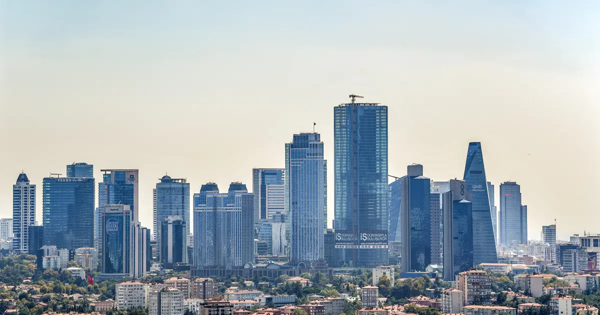 Hong Kong'daki felaketin ardından İstanbul için uyarı! 50,5 metreden yüksek binada oturanlar dikkat