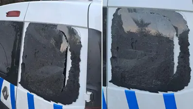 Polis aracına saldıran şüphelilere gözaltı