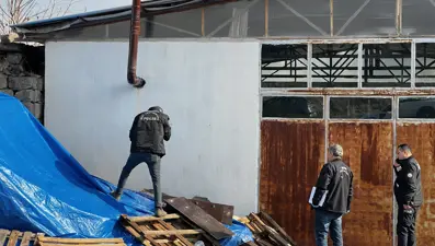 Arkadaşına yardım etmek istedi, hayatını kaybetti