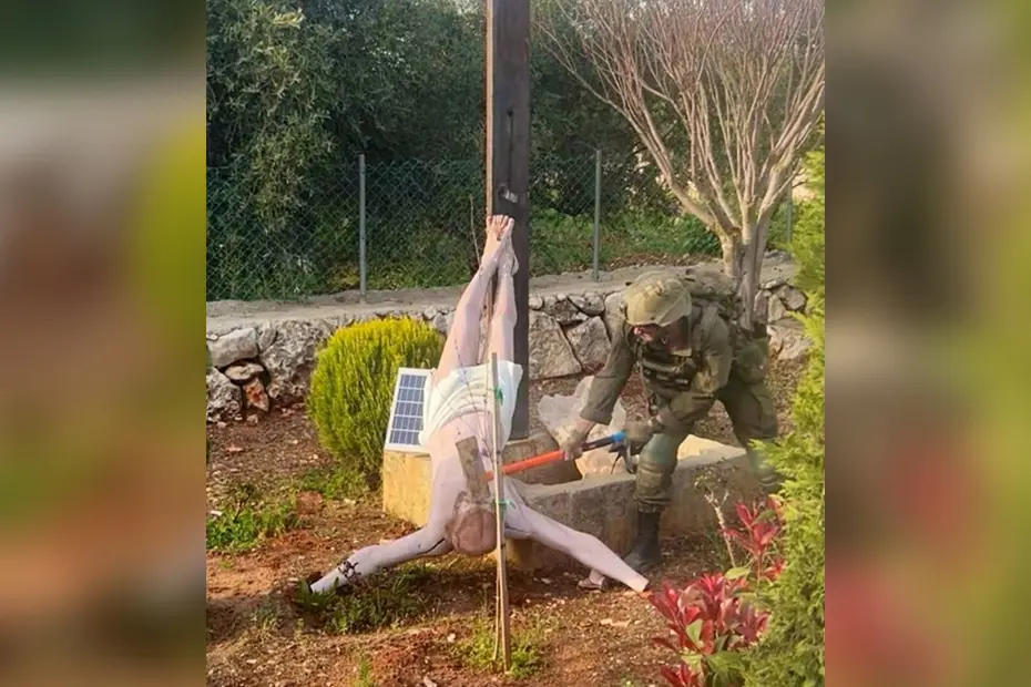 İsrail askerleri Hz. İsa heykelini de balyozla parçaladı