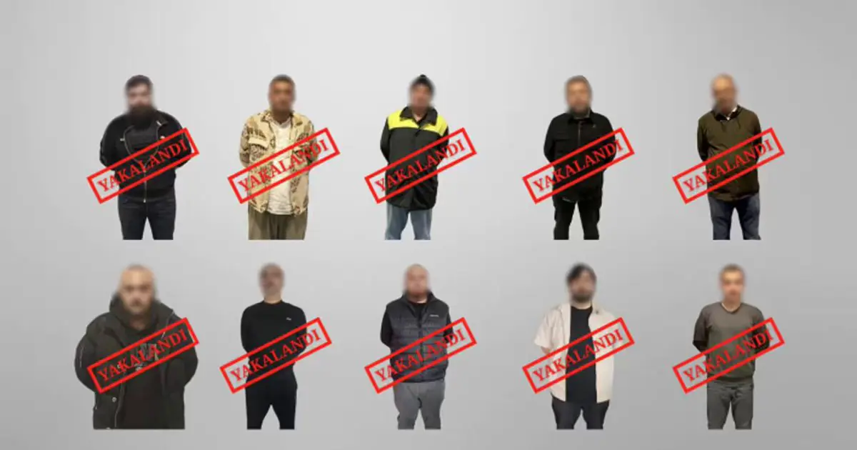 Yedisi kırmızı bültenle aranan 10 suçlu Türkiye'ye getirildi
