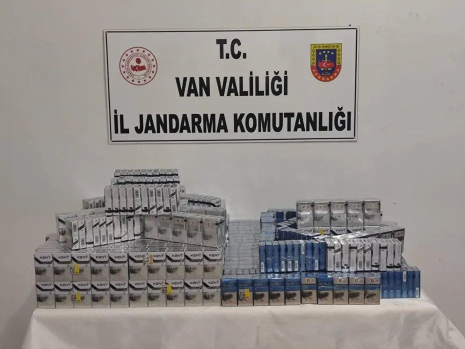 Van'da kaçak sigara operasyonu...  Binlerce paket ele geçirildi