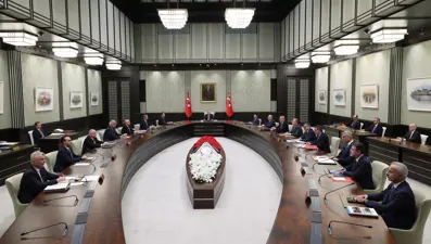 Kabine Ankara'daki tarihi NATO zirvesinin ardından toplanıyor