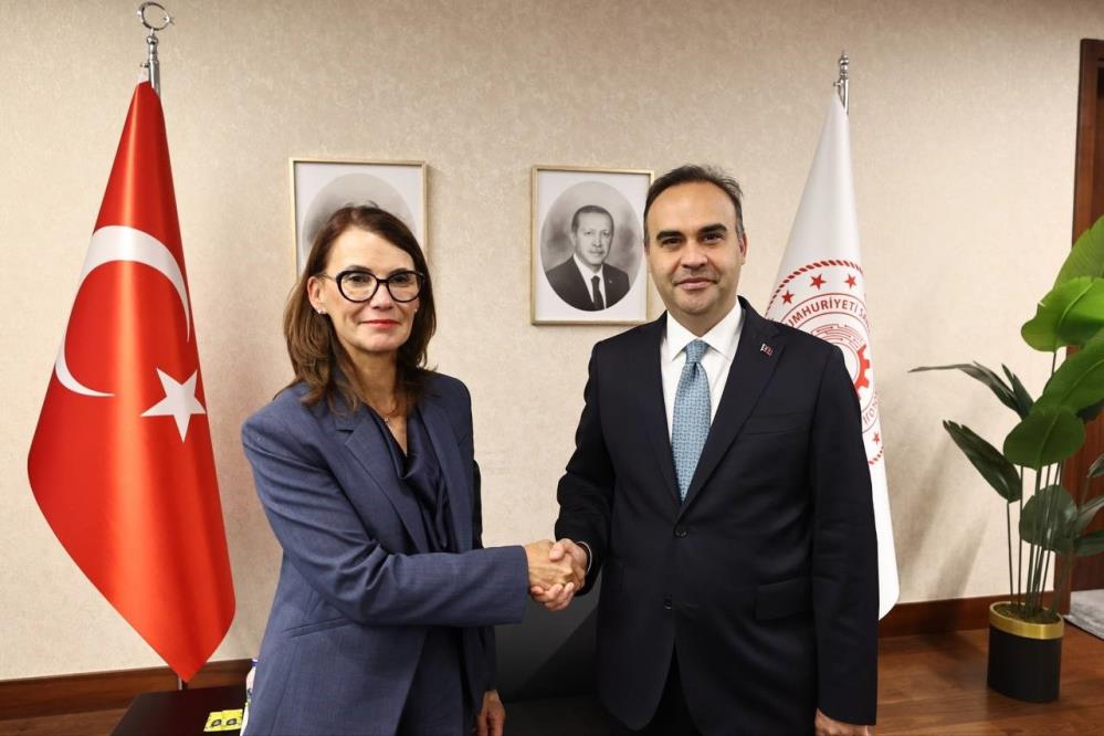 Bakan Kacır'dan Sıfır Atık Forumu'nda yoğun diplomasi trafiğ