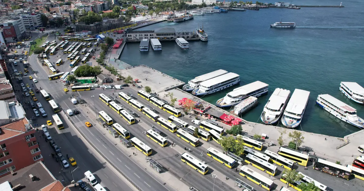 İstanbul'da milyonları etkileyecek karar çıktı. Kadıköy'de 13 İETT hattının son durağı değişti, bazı hatlar kaldırıldı