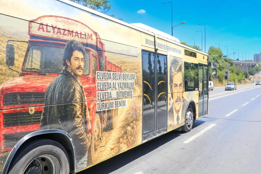 Kadir İnanır'ın anısına... Hatırası İstanbul sokaklarında yaşayacak 2 Kadir İnanır'ın anısına... Hatırası İstanbul sokaklarında yaşayacak 2