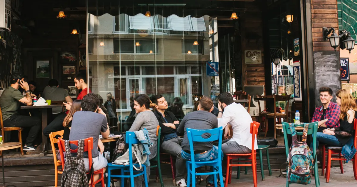 Kapalı alanda sigaraya yeni yasak yolda. İşletmeler bu alanları yeniden düzenleyecek