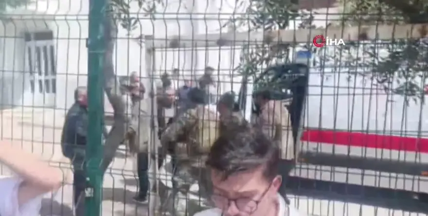  Kahramanmaraş'ta okulda silahlı sesleri 1