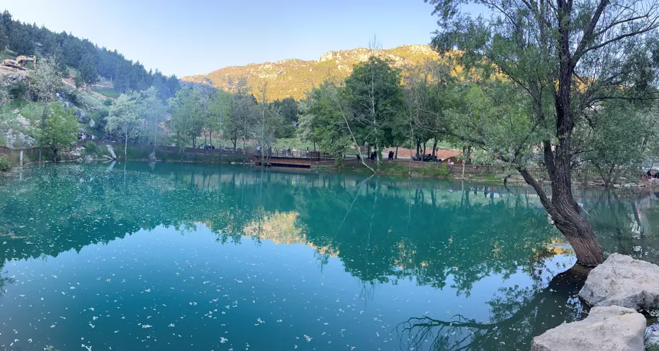 Renginin sırrı çözülemiyor. Kahramanmaraş'ın saklı cenneti 