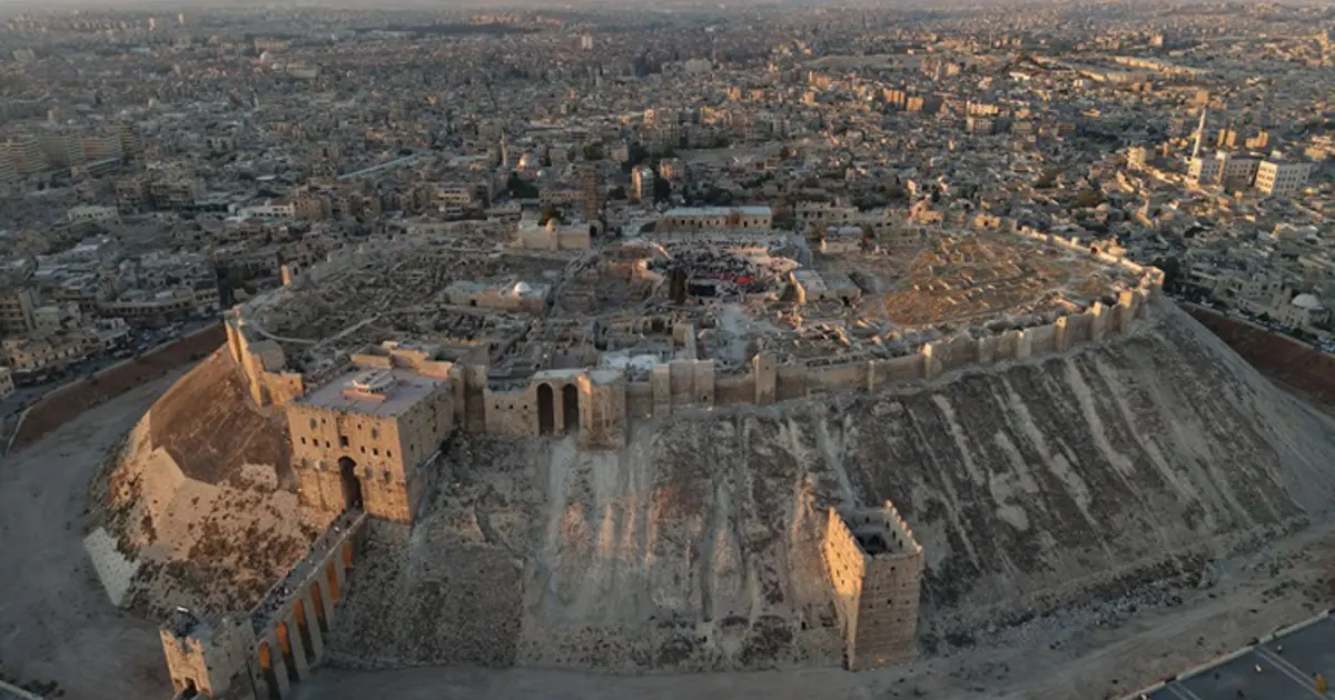 Dünyanın en eskileri arasında yer alıyor. Savaş ve depremde zarar görmüştü, yeniden ayağa kalktı