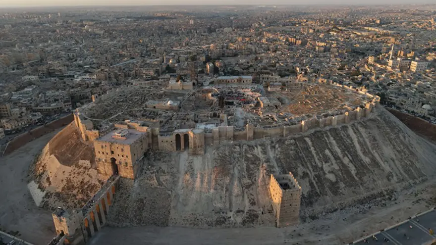 Dünyanın en eskileri arasında mekan alıyor. Savaş ve depremde zarar görmüştü, yeniden ayağa kalktı 2