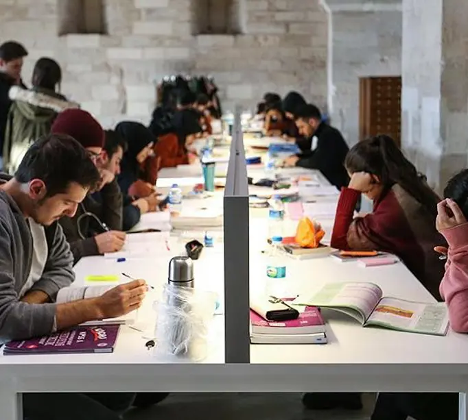 YKS tercihi yapacaklar dikkat! Bu 16 bölüm ilk kez öğrenci alacakYKS heyecanı tamamlandı. Şimdi YKS tercihleri için telaş başladı. Bu yıl üniversitelerde 16 yeni bölüm ilk kez öğrenci kabul edecek.