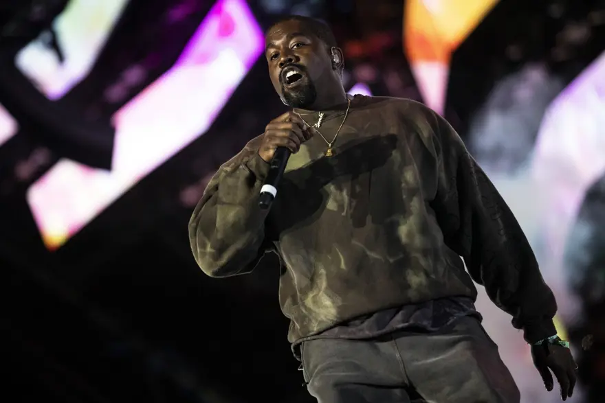 "KANYE'NİN ŞU ANA KADAR YAPTIĞI EN BÜYÜK KONSER OLACAK" 2 "KANYE'NİN ŞU ANA KADAR YAPTIĞI EN BÜYÜK KONSER OLACAK" 2