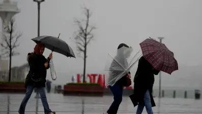 Yalancı bahar 3 gün sürdü. Dikkat! Yarın şiddetli yağış ve fırtına geliyor